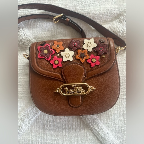 Coach Jade Saddle Bag With Daisy Applique - Picture 3 of 12
